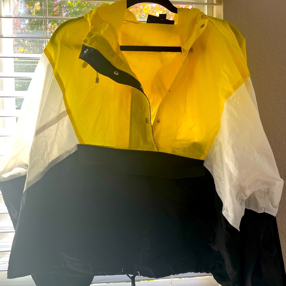 Black & Yellow hooded windbreaker